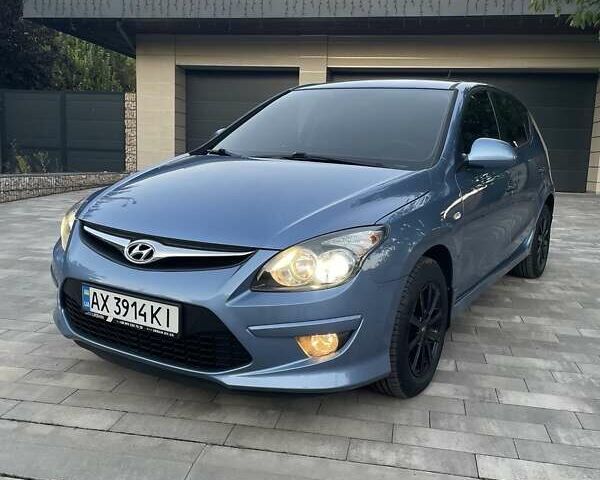 Синій Хендай i30, об'ємом двигуна 1.59 л та пробігом 115 тис. км за 7980 $, фото 1 на Automoto.ua