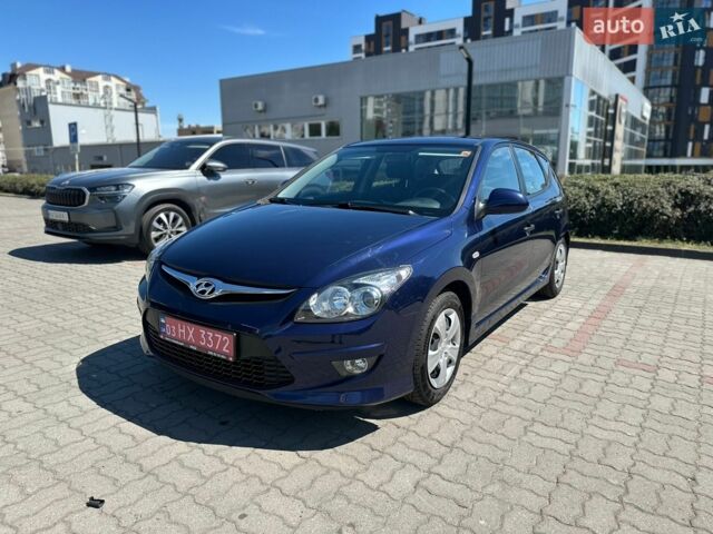 Синий Хендай i30, объемом двигателя 1.4 л и пробегом 225 тыс. км за 6555 $, фото 1 на Automoto.ua