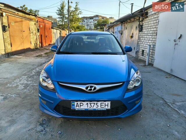 Синий Хендай i30, объемом двигателя 1.4 л и пробегом 150 тыс. км за 6800 $, фото 1 на Automoto.ua