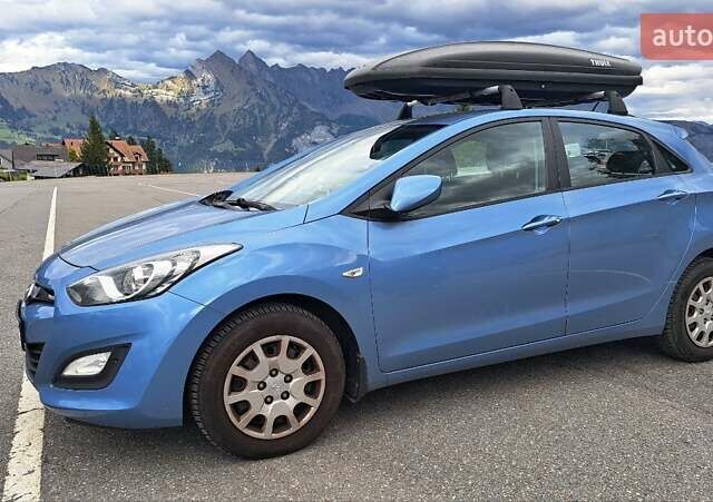 Синий Хендай i30, объемом двигателя 1.59 л и пробегом 121 тыс. км за 11247 $, фото 1 на Automoto.ua
