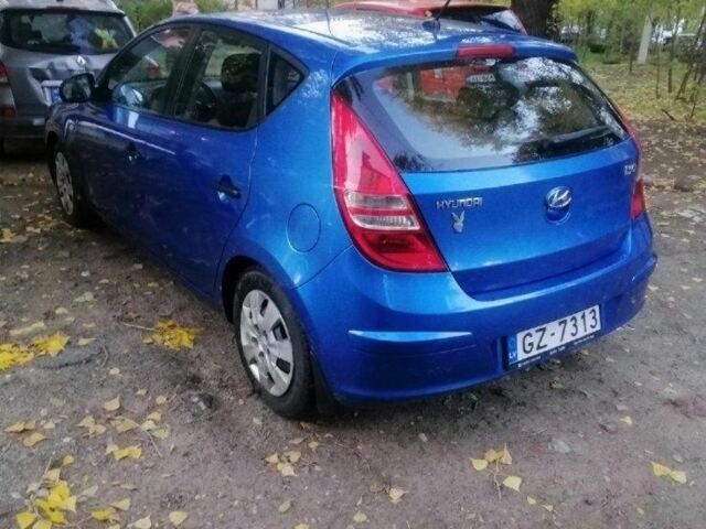 Синий Хендай i30, объемом двигателя 1 л и пробегом 220 тыс. км за 2475 $, фото 1 на Automoto.ua