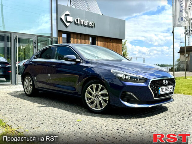 Синий Хендай i30, объемом двигателя 1.4 л и пробегом 22 тыс. км за 16999 $, фото 1 на Automoto.ua