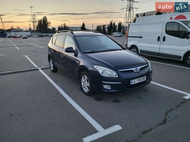 Синий Хендай i30, объемом двигателя 1.59 л и пробегом 171 тыс. км за 6000 $, фото 1 на Automoto.ua