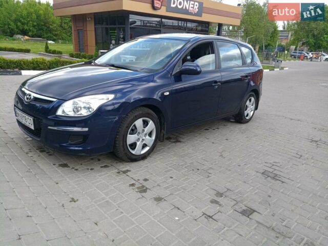 Синій Хендай i30, об'ємом двигуна 1.59 л та пробігом 225 тис. км за 6450 $, фото 1 на Automoto.ua