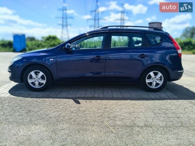 Синий Хендай i30, объемом двигателя 1.6 л и пробегом 148 тыс. км за 6650 $, фото 1 на Automoto.ua
