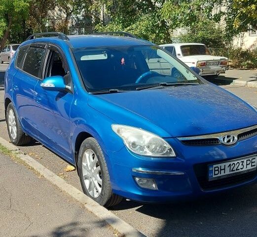 Синій Хендай i30, об'ємом двигуна 1.6 л та пробігом 285 тис. км за 7900 $, фото 1 на Automoto.ua