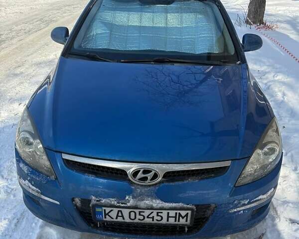 Синий Хендай i30, объемом двигателя 1.59 л и пробегом 202 тыс. км за 6500 $, фото 1 на Automoto.ua