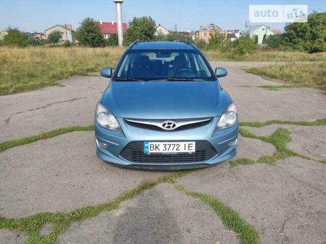 Синій Хендай i30, об'ємом двигуна 1.58 л та пробігом 218 тис. км за 6500 $, фото 1 на Automoto.ua