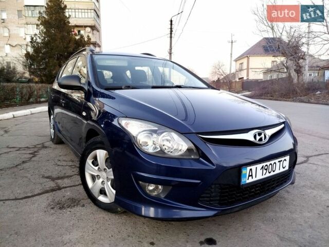 Синий Хендай i30, объемом двигателя 1.6 л и пробегом 189 тыс. км за 6000 $, фото 1 на Automoto.ua