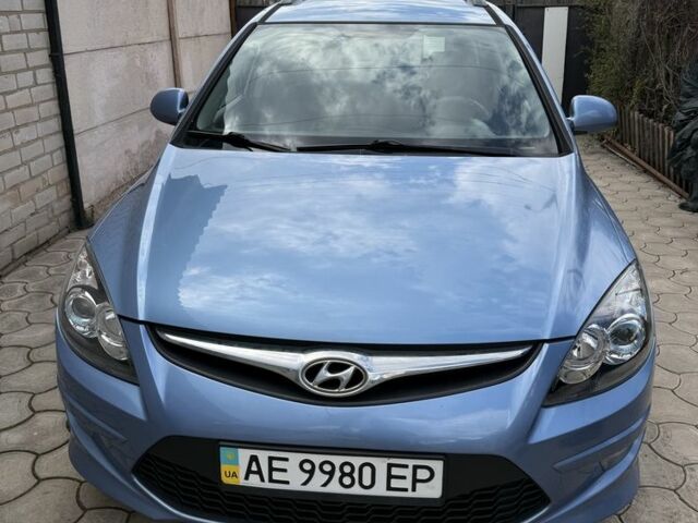 Синий Хендай i30, объемом двигателя 1.6 л и пробегом 356 тыс. км за 6000 $, фото 1 на Automoto.ua