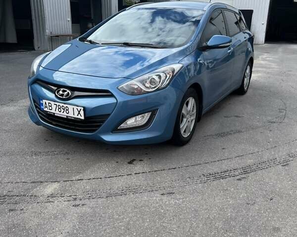 Синий Хендай i30, объемом двигателя 1.6 л и пробегом 228 тыс. км за 8300 $, фото 1 на Automoto.ua