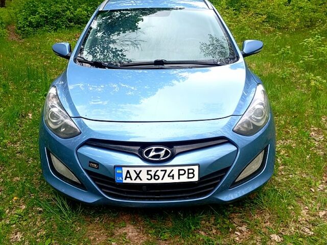 Синий Хендай i30, объемом двигателя 1.4 л и пробегом 190 тыс. км за 6700 $, фото 1 на Automoto.ua