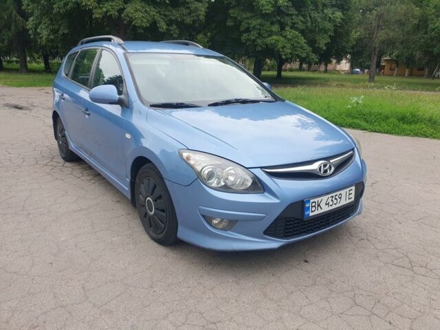 Синій Хендай i30, об'ємом двигуна 1.6 л та пробігом 231 тис. км за 6000 $, фото 1 на Automoto.ua