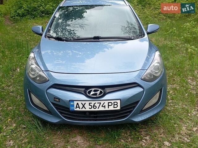 Синий Хендай i30, объемом двигателя 1.4 л и пробегом 190 тыс. км за 6700 $, фото 1 на Automoto.ua