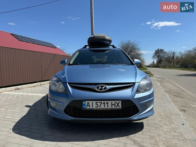Синий Хендай i30, объемом двигателя 1.58 л и пробегом 290 тыс. км за 6900 $, фото 1 на Automoto.ua