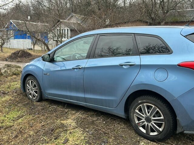 Синий Хендай i30, объемом двигателя 1.4 л и пробегом 200 тыс. км за 6900 $, фото 1 на Automoto.ua