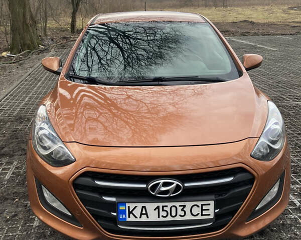 Оранжевый Хендай i30, объемом двигателя 1.4 л и пробегом 86 тыс. км за 10000 $, фото 1 на Automoto.ua