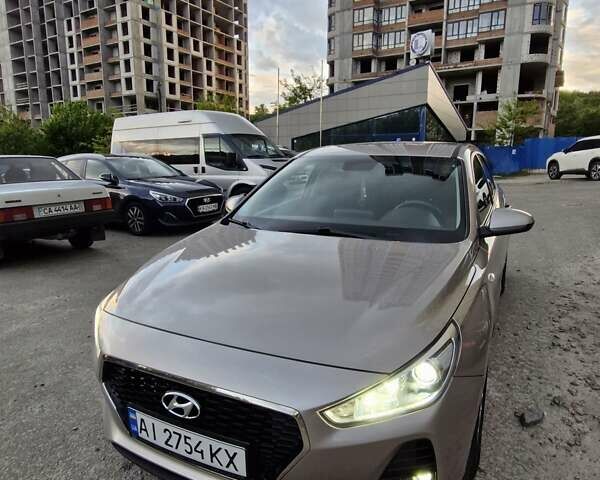 Бежевый Хендай i30 Wagon, объемом двигателя 1.6 л и пробегом 106 тыс. км за 17000 $, фото 1 на Automoto.ua