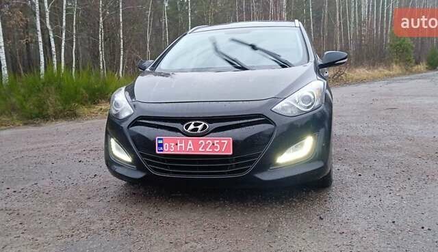 Черный Хендай i30 Wagon, объемом двигателя 1.6 л и пробегом 236 тыс. км за 8999 $, фото 1 на Automoto.ua