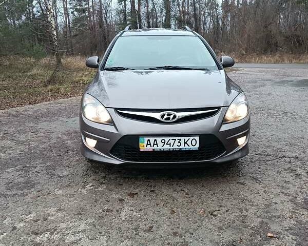 Коричневый Хендай i30 Wagon, объемом двигателя 1.6 л и пробегом 237 тыс. км за 6900 $, фото 1 на Automoto.ua