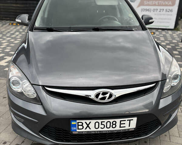 Сірий Хендай i30 Wagon, об'ємом двигуна 1.6 л та пробігом 250 тис. км за 6400 $, фото 1 на Automoto.ua