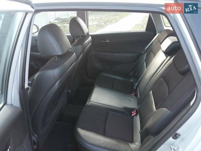 Серый Хендай i30 Wagon, объемом двигателя 1.6 л и пробегом 375 тыс. км за 7100 $, фото 1 на Automoto.ua