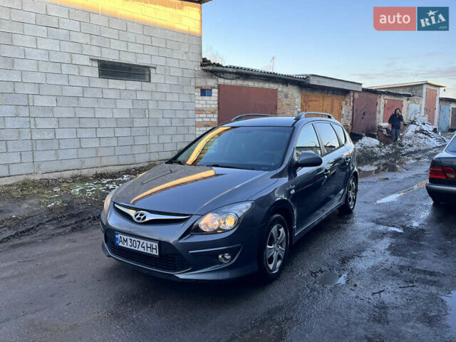 Серый Хендай i30 Wagon, объемом двигателя 1.6 л и пробегом 250 тыс. км за 6600 $, фото 1 на Automoto.ua