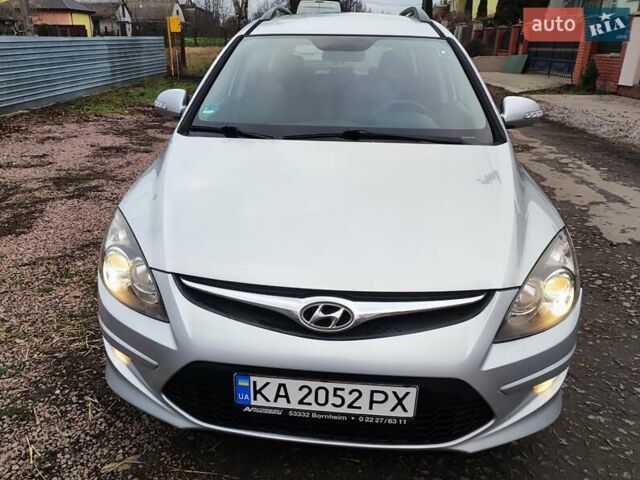 Сірий Хендай i30 Wagon, об'ємом двигуна 1.58 л та пробігом 216 тис. км за 7700 $, фото 1 на Automoto.ua