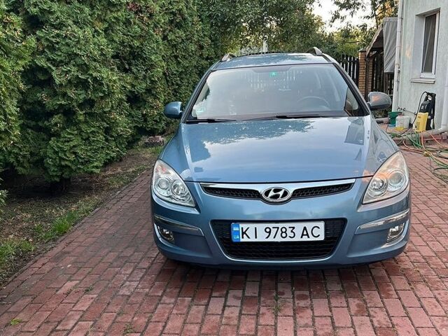 Синий Хендай i30 Wagon, объемом двигателя 1.6 л и пробегом 223 тыс. км за 5500 $, фото 1 на Automoto.ua