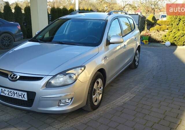 Синий Хендай i30 Wagon, объемом двигателя 1.6 л и пробегом 218 тыс. км за 6400 $, фото 1 на Automoto.ua