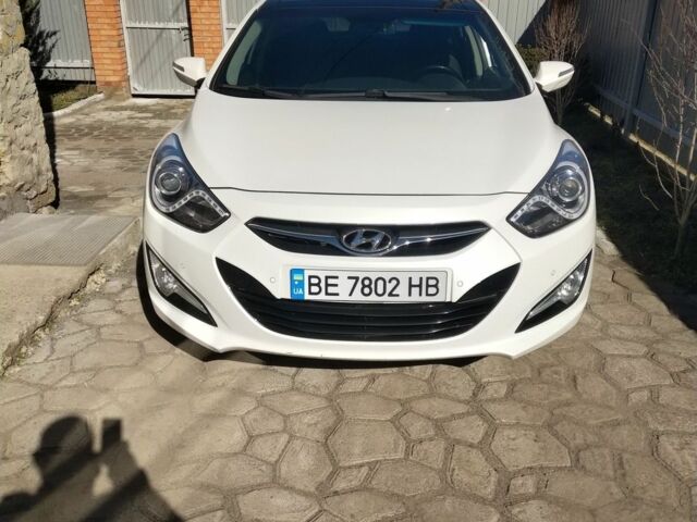 Белый Хендай и40, объемом двигателя 1.69 л и пробегом 313 тыс. км за 9900 $, фото 1 на Automoto.ua