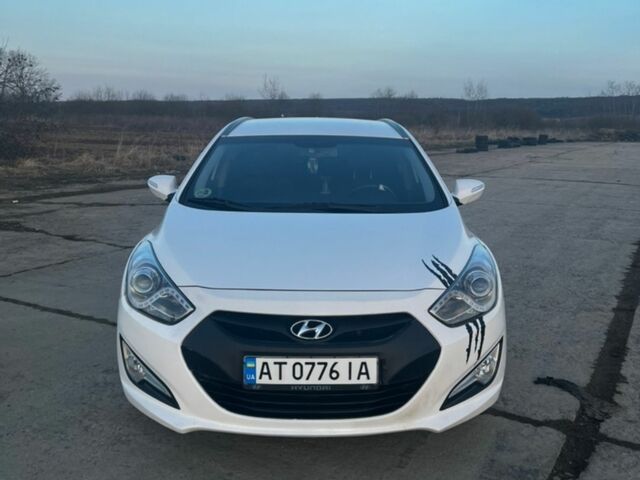 Білий Хендай і40, об'ємом двигуна 1.7 л та пробігом 250 тис. км за 7800 $, фото 1 на Automoto.ua