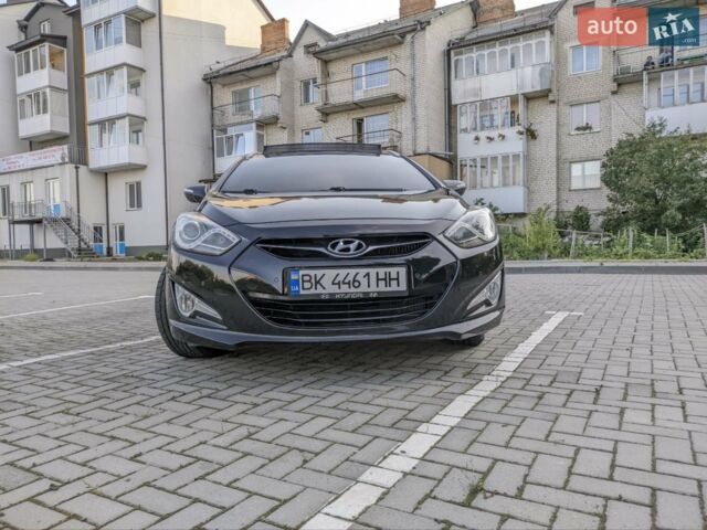 Чорний Хендай і40, об'ємом двигуна 1.7 л та пробігом 209 тис. км за 10850 $, фото 1 на Automoto.ua