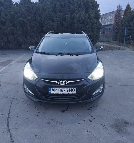Черный Хендай и40, объемом двигателя 1.69 л и пробегом 275 тыс. км за 9200 $, фото 1 на Automoto.ua