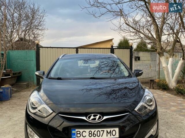 Черный Хендай и40, объемом двигателя 1.7 л и пробегом 232 тыс. км за 8300 $, фото 1 на Automoto.ua