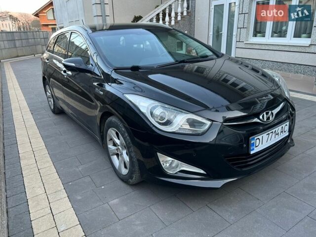 Черный Хендай и40, объемом двигателя 1.7 л и пробегом 188 тыс. км за 8300 $, фото 1 на Automoto.ua