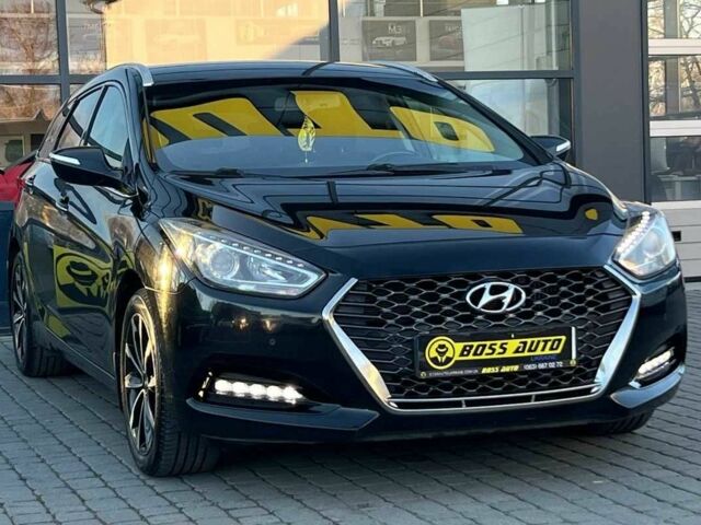 Черный Хендай и40, объемом двигателя 1.6 л и пробегом 318 тыс. км за 11700 $, фото 1 на Automoto.ua