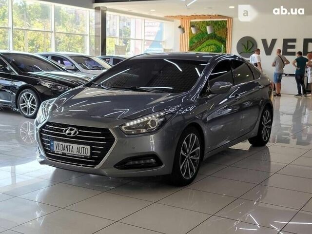 Хендай и40, объемом двигателя 1.7 л и пробегом 150 тыс. км за 16900 $, фото 1 на Automoto.ua