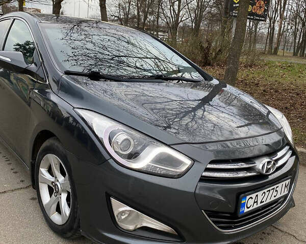 Сірий Хендай і40, об'ємом двигуна 1.69 л та пробігом 205 тис. км за 10500 $, фото 1 на Automoto.ua