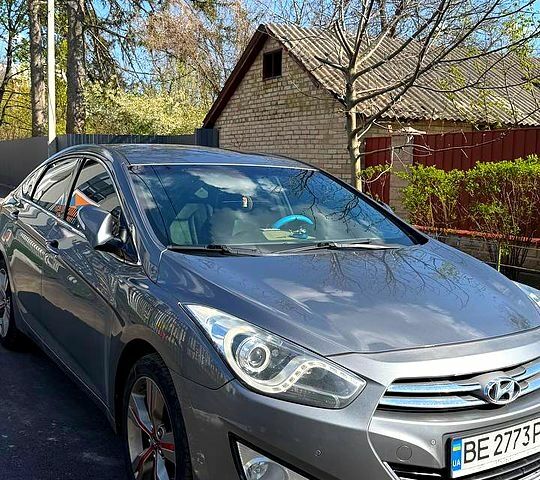 Сірий Хендай і40, об'ємом двигуна 1.7 л та пробігом 263 тис. км за 8700 $, фото 1 на Automoto.ua