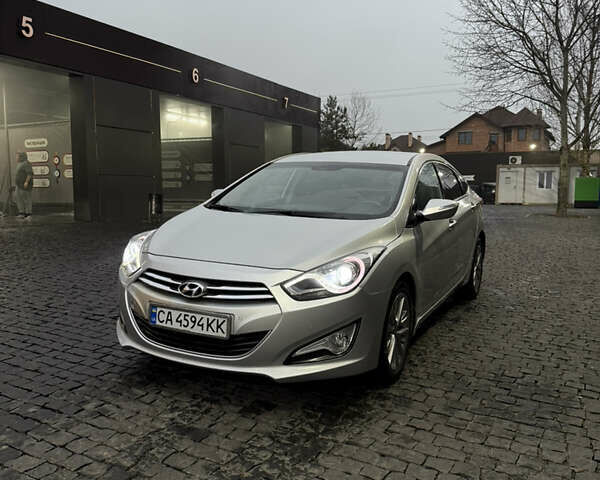 Сірий Хендай і40, об'ємом двигуна 1.69 л та пробігом 150 тис. км за 8100 $, фото 1 на Automoto.ua