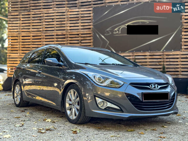 Серый Хендай и40, объемом двигателя 1.69 л и пробегом 142 тыс. км за 9100 $, фото 1 на Automoto.ua