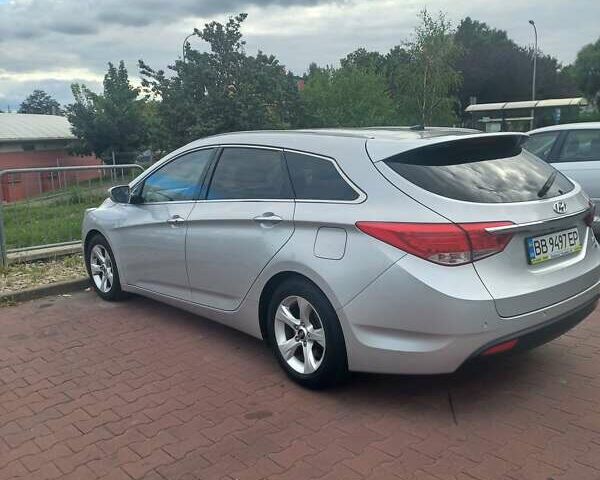 Серый Хендай и40, объемом двигателя 1.7 л и пробегом 302 тыс. км за 8299 $, фото 1 на Automoto.ua