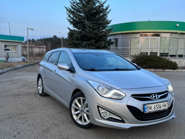 Сірий Хендай і40, об'ємом двигуна 1.7 л та пробігом 265 тис. км за 8700 $, фото 1 на Automoto.ua