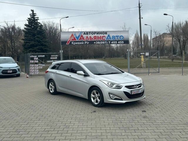 Сірий Хендай і40, об'ємом двигуна 1.7 л та пробігом 218 тис. км за 9100 $, фото 1 на Automoto.ua