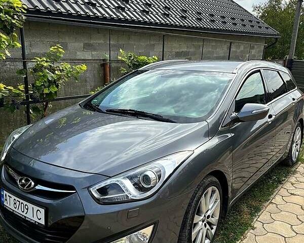 Сірий Хендай і40, об'ємом двигуна 1.7 л та пробігом 200 тис. км за 10200 $, фото 1 на Automoto.ua