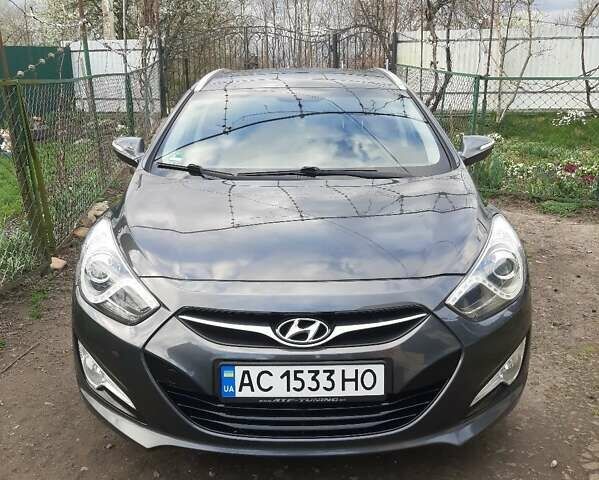 Серый Хендай и40, объемом двигателя 1.7 л и пробегом 220 тыс. км за 10200 $, фото 1 на Automoto.ua