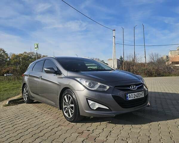 Сірий Хендай і40, об'ємом двигуна 1.7 л та пробігом 272 тис. км за 9200 $, фото 1 на Automoto.ua