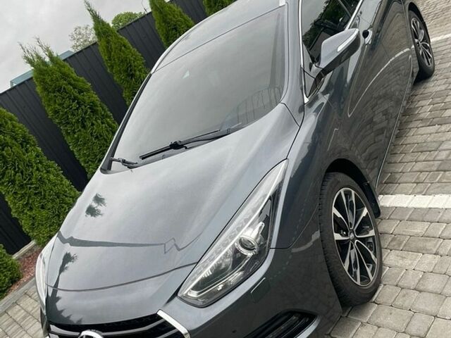 Серый Хендай и40, объемом двигателя 1.7 л и пробегом 186 тыс. км за 10500 $, фото 1 на Automoto.ua