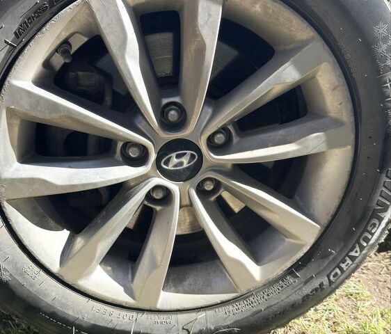 Сірий Хендай і40, об'ємом двигуна 1.7 л та пробігом 228 тис. км за 10000 $, фото 1 на Automoto.ua